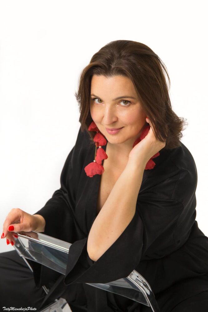 Учиться сотрудничать и конкурировать.